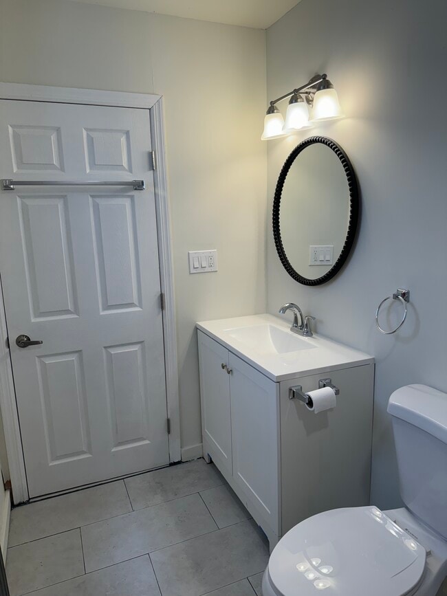 new vanity - 113 Elizabeth St
