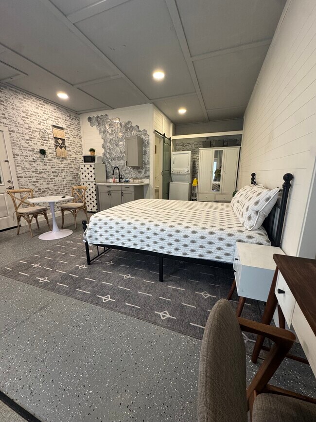 Cama tamaño queen - 729 Highway 314