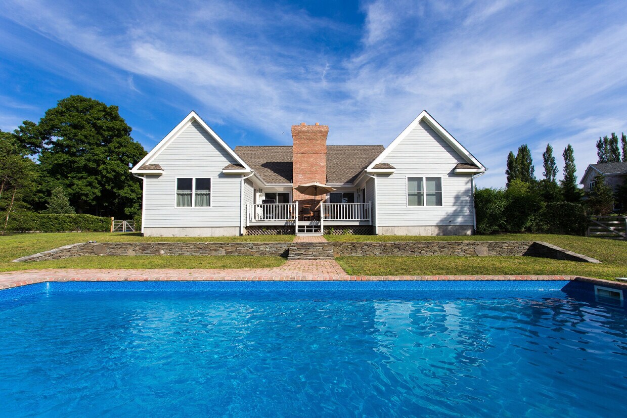 16 Sunshine Rd, Shelter Island, NY 11964 House Rental in Shelter