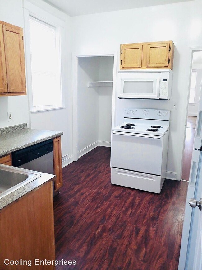 Foto del edificio - 2 br, 1 bath Apartment - 3147 Potomac Street
