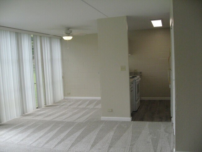 Building Photo - Mililani the place to be