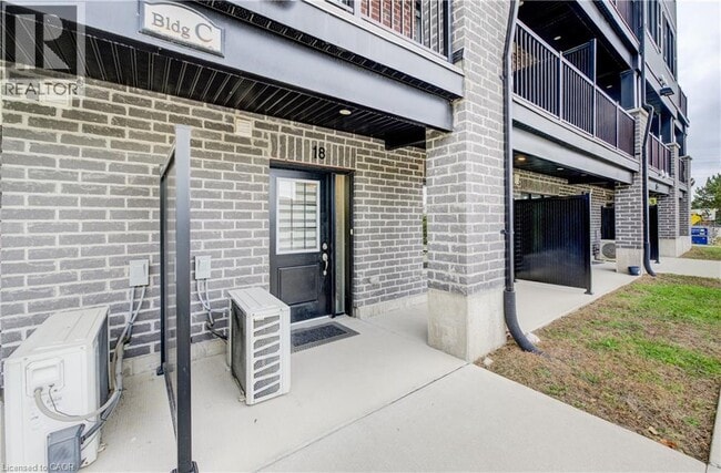 Building Photo - 160 Rochefort St.