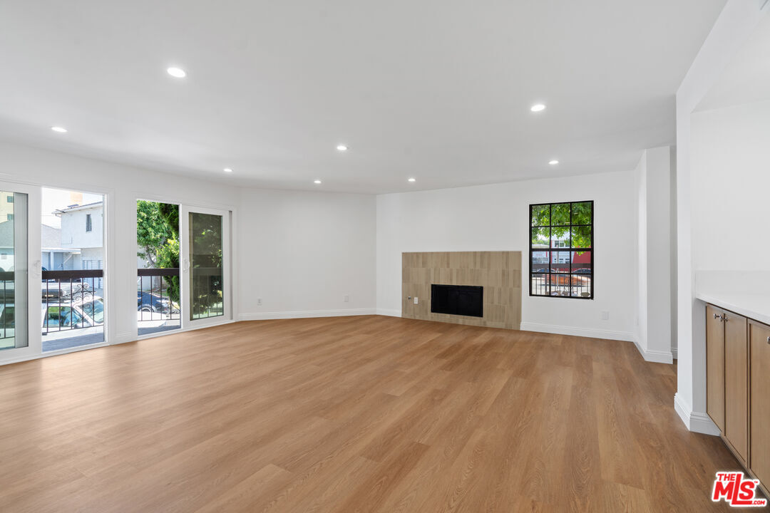 Foto principal - 2541 Stoner Ave