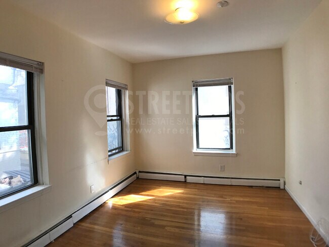 Disponible: 1/9/26 - 60 Brighton Ave