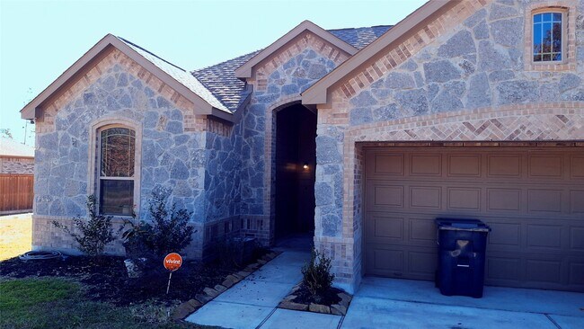 Foto del edificio - 11263 White Rock Rd