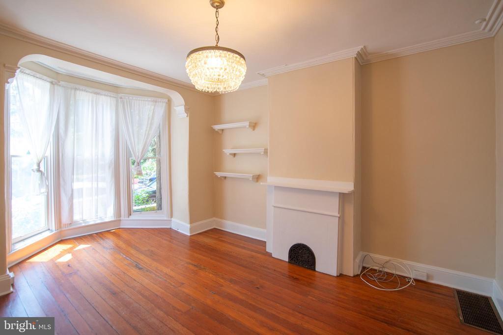 Primary Photo - 2211 Bainbridge St