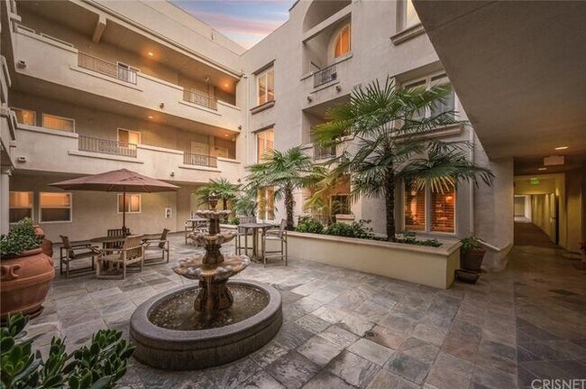 Foto del edificio - 15206 Burbank Blvd