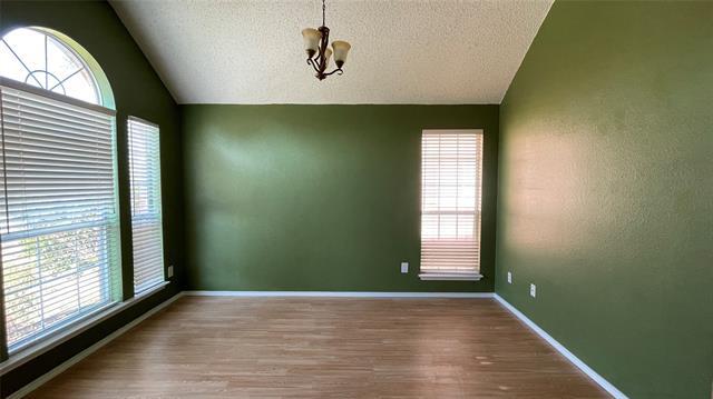 Building Photo - 3900 Rolling Hills Dr