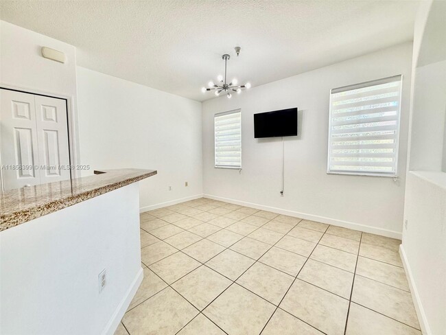 Foto del edificio - 10022 NW 7th St