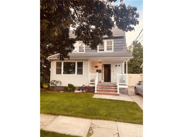 Primary Photo - 1989 Oakmere Dr