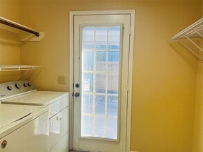 Building Photo - 8815 Crazy Horse Trail