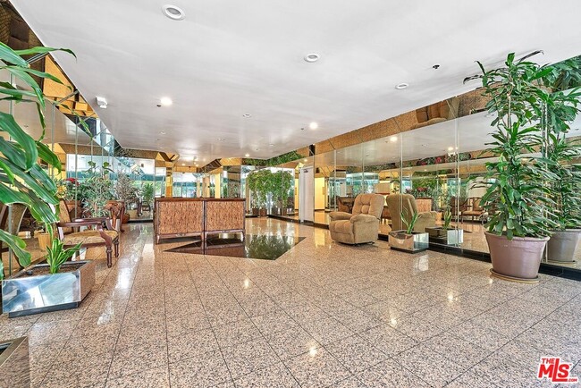 Foto del edificio - 525 S Berendo St
