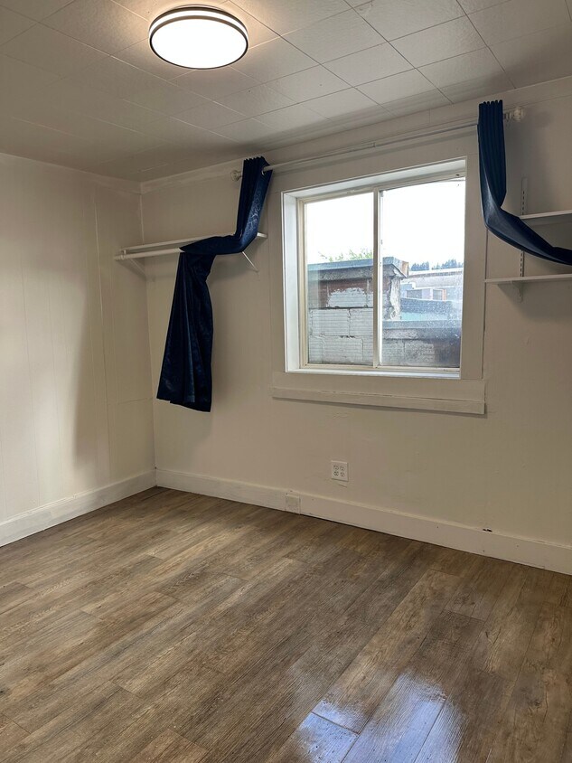 Foto del edificio - 341 Broadway St