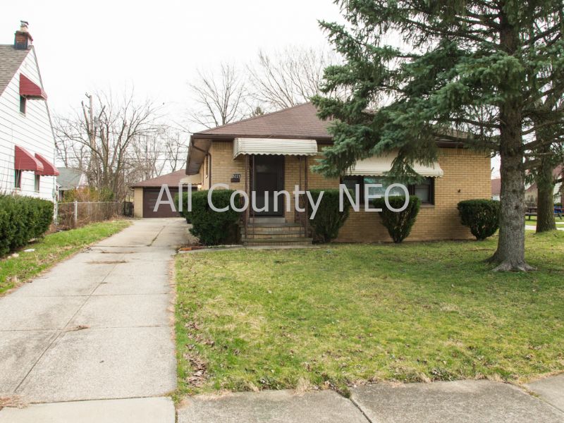 Primary Photo - 5221 Catherine St