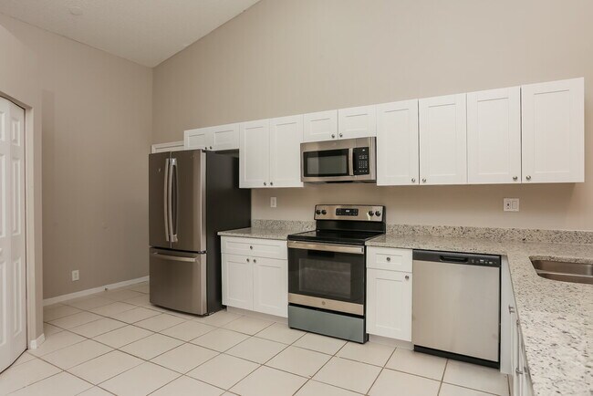 Building Photo - 11117 Lakeaire Cir