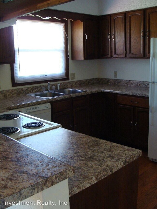 Building Photo - 4 br, 3 bath House - 807 Wakefield