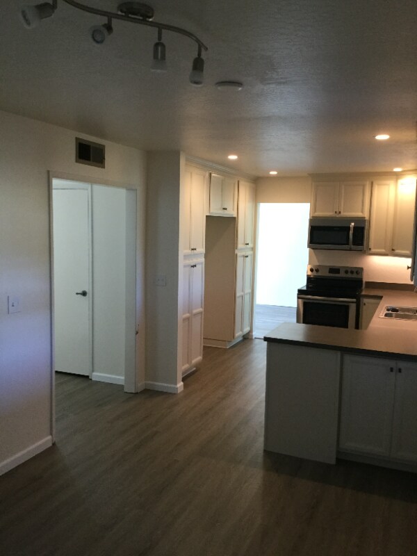 Building Photo - 1296 Aspen Way