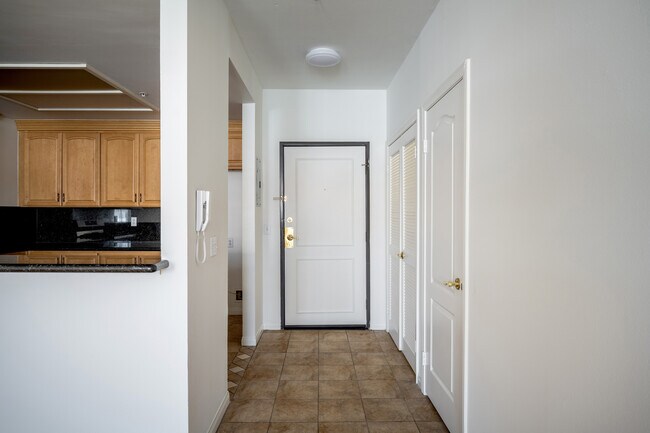 Building Photo - 508 Glenwood Rd