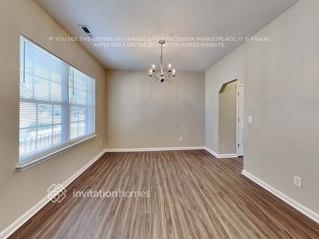 Foto del edificio - 4117 Bay Rum Ln