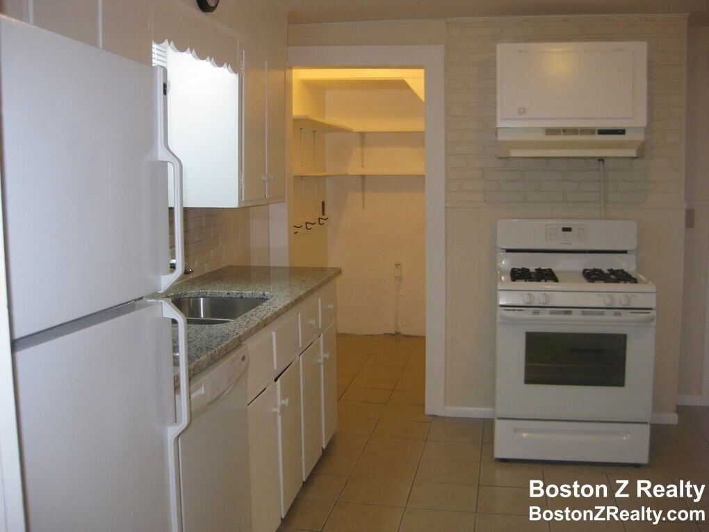Primary Photo - 161 Pearl St