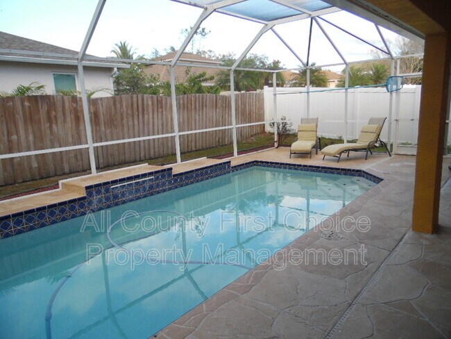 Foto del edificio - 721 Brittany Park Blvd