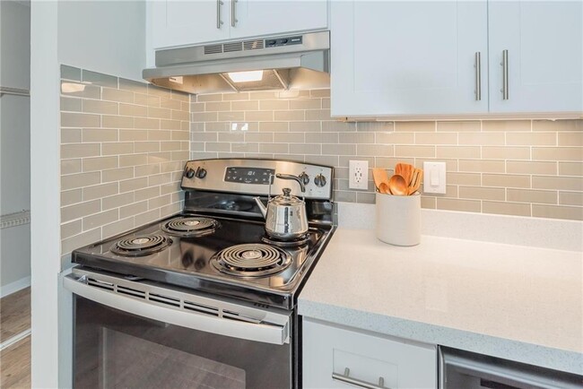 Foto del edificio - 9815 Copper Creek Dr