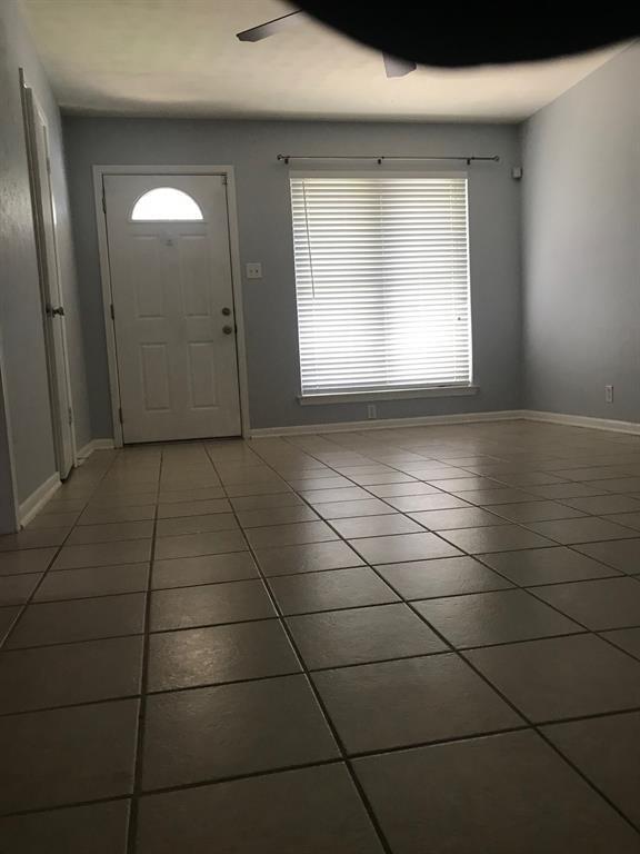 Foto del edificio - 237 Oakwood Ln