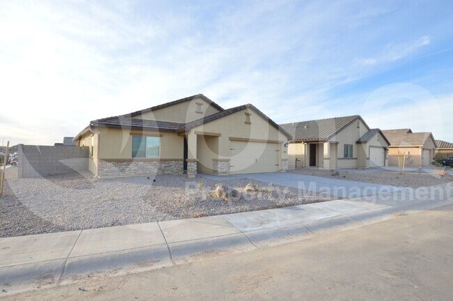 Foto del edificio - 2569 N Mcdonald Ln