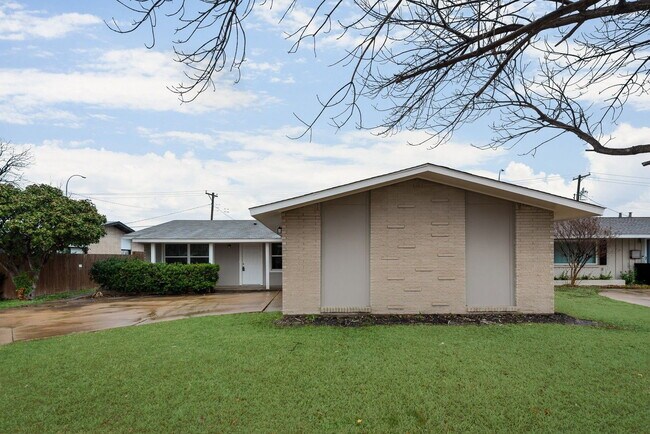 Photo - 12051 High Meadow Drive House