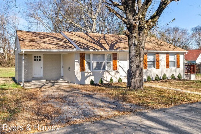 Building Photo - 3 br, 2 bath House - 950 Greenwood Court