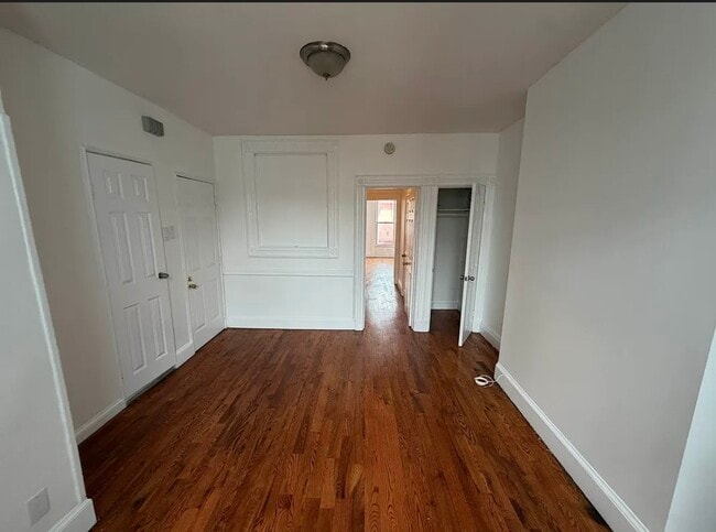 Building Photo - 981 Hancock St