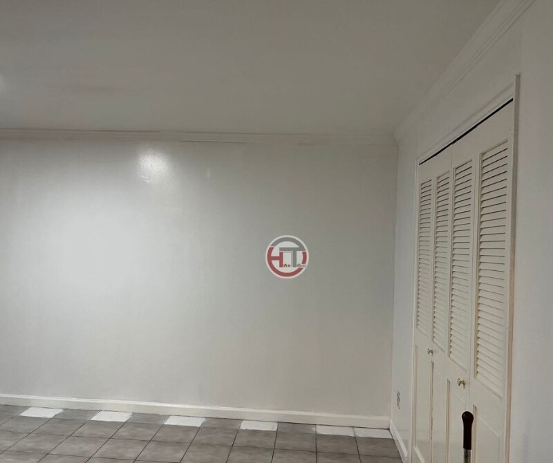 Foto del edificio - 2042 Colden Ave