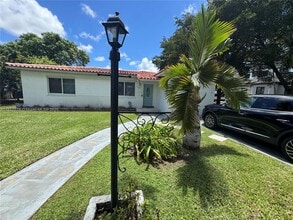 Building Photo - 6590 SW 21st St