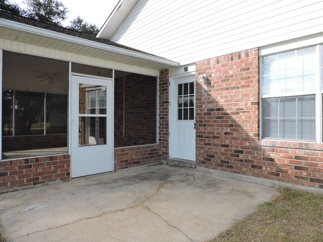 Foto del edificio - Convenient to NAS & Corry!