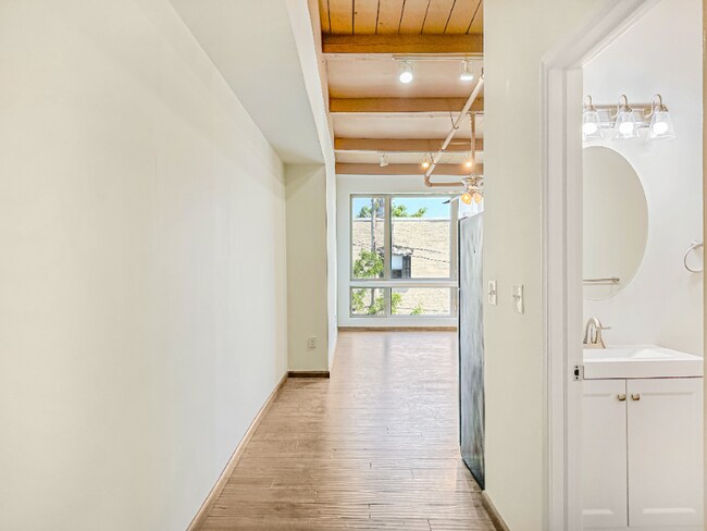 Photo - 3554 Sepviva St Apartment