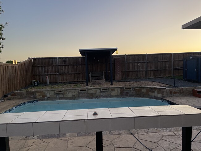 Building Photo - 6616 Spartan Dr
