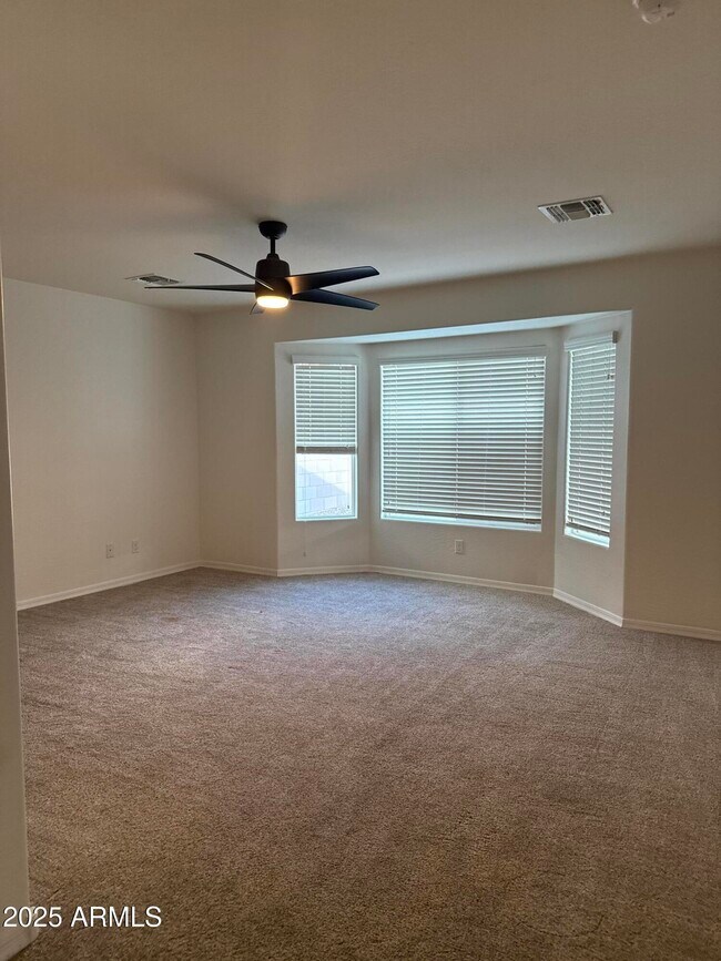 Building Photo - 5623 S 27th Dr