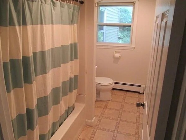 Baño - 22 Lakeview Ave