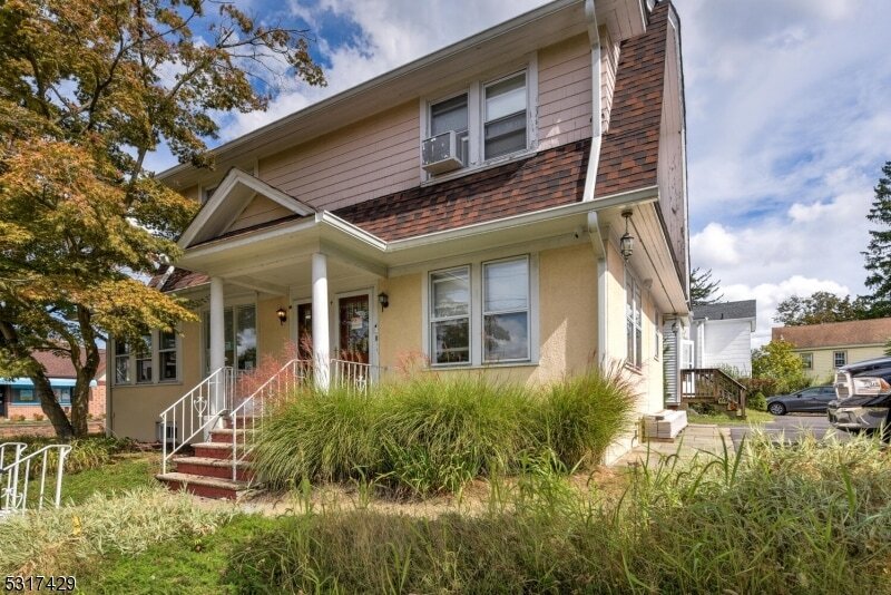Foto principal - 72 W Main St