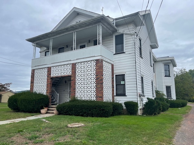 Building Photo - 691-693 Wyoming Avenue