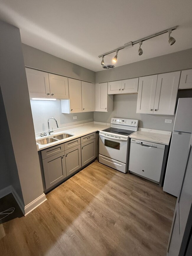 Foto del edificio - 744 W Gordon Terrace