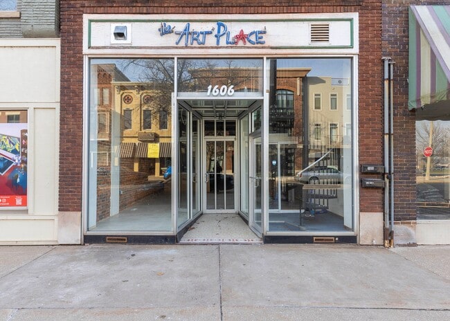 Building Photo - 1606 2nd Ave