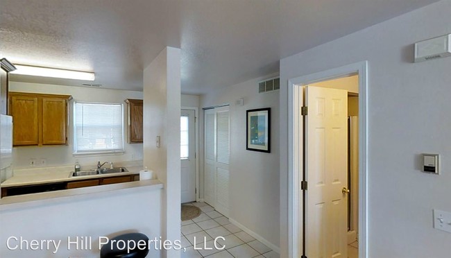 Building Photo - 2 br, 2 bath Apartment - 3520 W 22nd St.