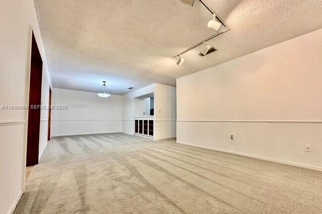 Foto del edificio - 2816 SW 14th Dr