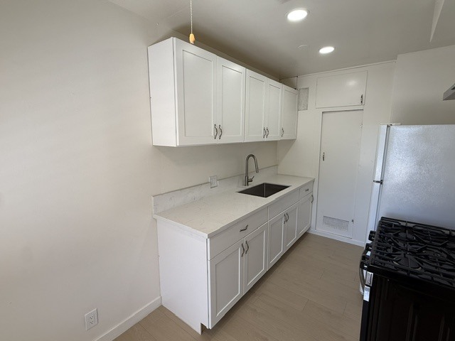 Building Photo - 426 N Lomita St