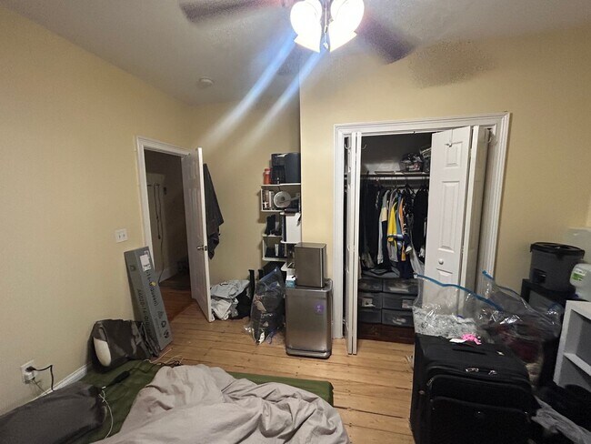 Foto del edificio - NO FEE!!!   6 BED/2 BATH IN PRIME MISSION HILL LOCATION ~ A/C, IN-UNIT LAUNDRY