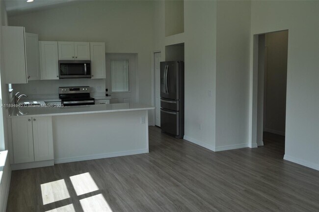 Foto del edificio - 4125 Mandarin Rd