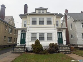 Building Photo - 786 Farmington Ave