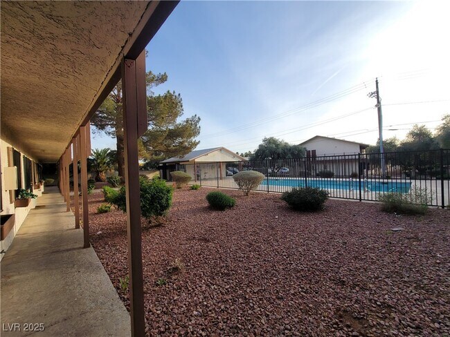 Building Photo - 4955 Jeffreys St