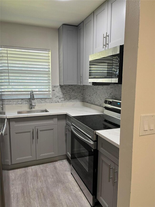 Foto del edificio - 2134 Lincoln St